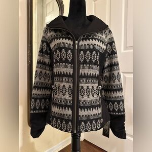 Women’s Icelandic Sweater NWT